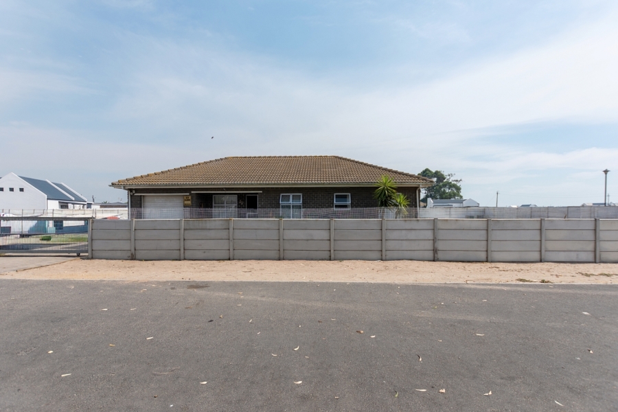 3 Bedroom Property for Sale in Laaiplek Western Cape